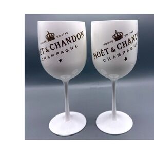 Moet & Chandon White Acrylic Champagne Goblets Set of 2 Gold Logo Large 9 inch